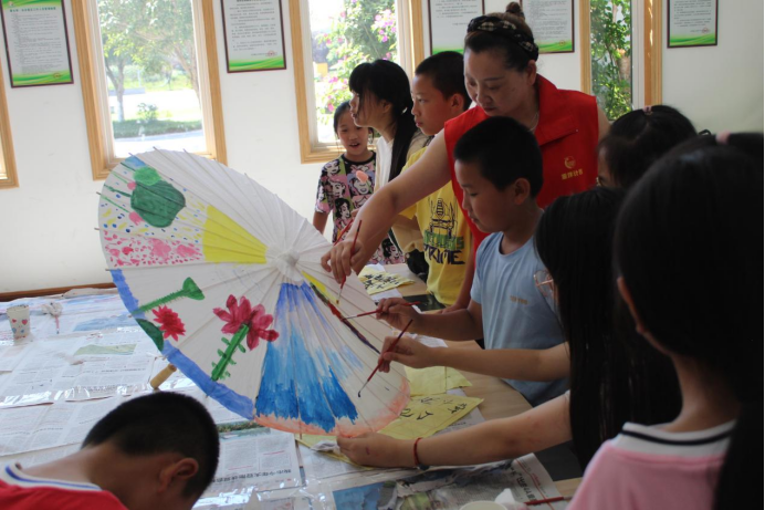 华人策略社区官网网址“七彩阳光”暑期社会实践队青鸟志愿队赴分水岭镇董允坝村开展关爱行动